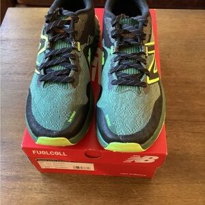 Mrhiert 7 men’s trail running shoes worn only once